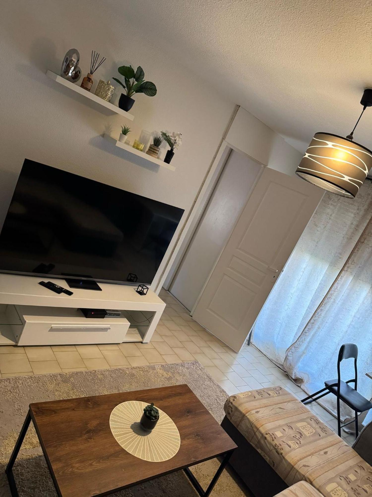 Апартаменти T2 Montpellier Plein Sud Clim Wifi Terrasse De 16M2 Екстер'єр фото